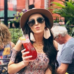 Meet your Posher, Laruen